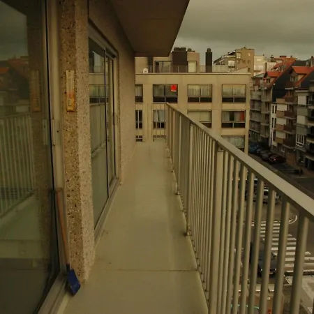Apartment Nieuwpoort アパート ニーウポールト